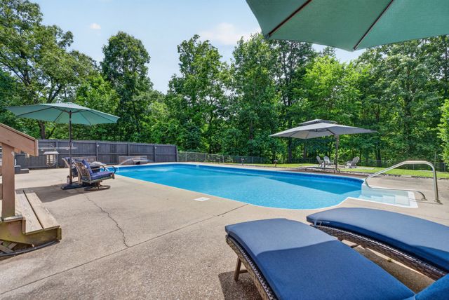 2552 Farms Cir, Woodlawn, TN 37191