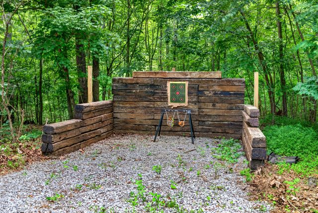 2552 Farms Cir, Woodlawn, TN 37191