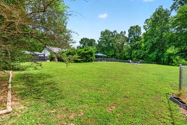 2552 Farms Cir, Woodlawn, TN 37191