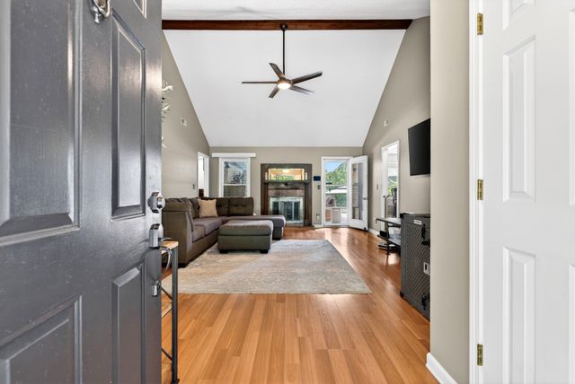 2552 Farms Cir, Woodlawn, TN 37191