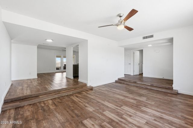 6852 S TERRACE Road, Tempe, AZ 85283