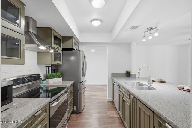 6852 S TERRACE Road, Tempe, AZ 85283
