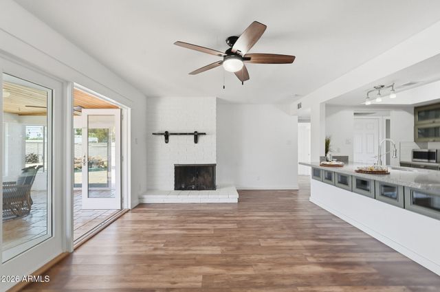 6852 S TERRACE Road, Tempe, AZ 85283