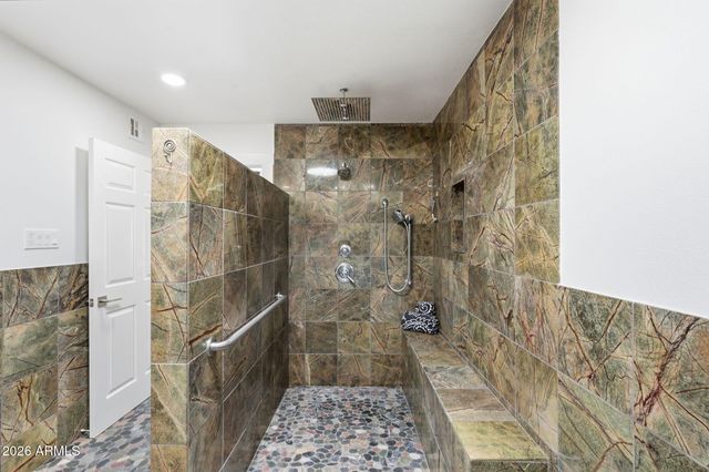 6852 S TERRACE Road, Tempe, AZ 85283