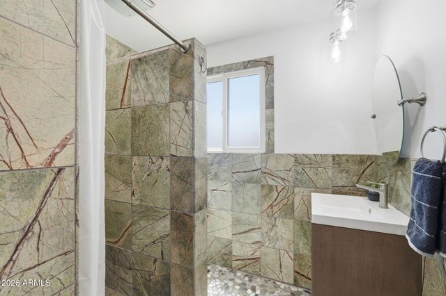 6852 S TERRACE Road, Tempe, AZ 85283