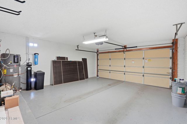 6852 S TERRACE Road, Tempe, AZ 85283
