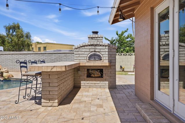 6852 S TERRACE Road, Tempe, AZ 85283