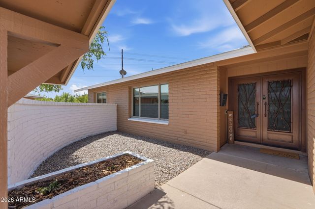 6852 S TERRACE Road, Tempe, AZ 85283
