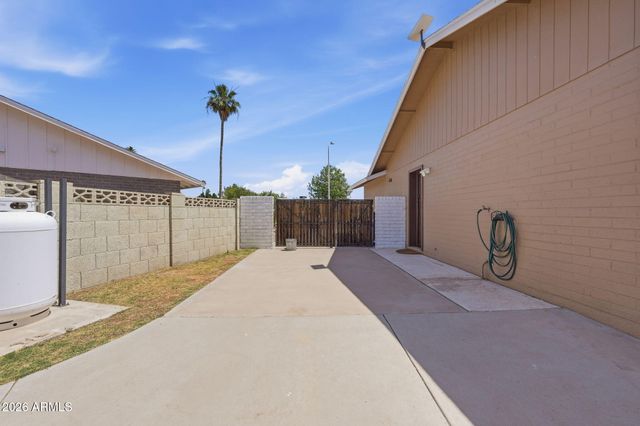 6852 S TERRACE Road, Tempe, AZ 85283
