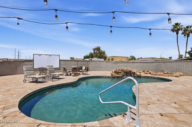 6852 S TERRACE Road, Tempe, AZ 85283