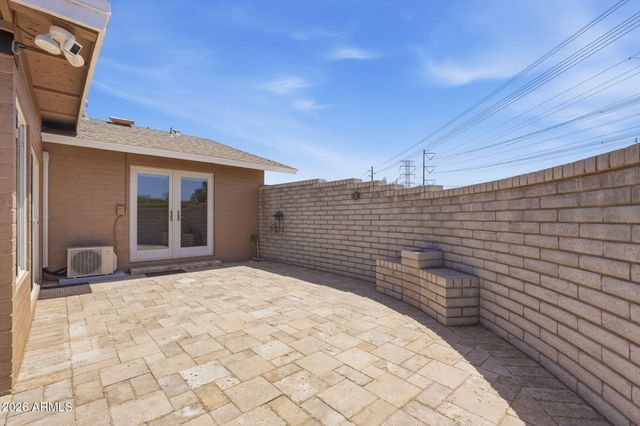 6852 S TERRACE Road, Tempe, AZ 85283