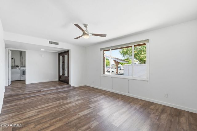 6852 S TERRACE Road, Tempe, AZ 85283
