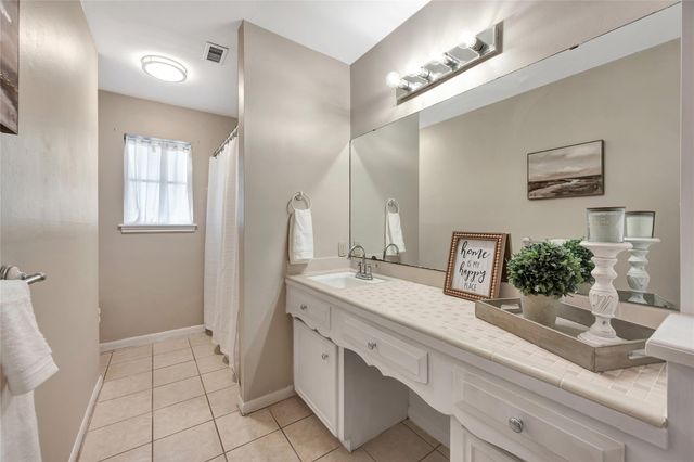 847 Carlingford Lane, Houston, TX 77079