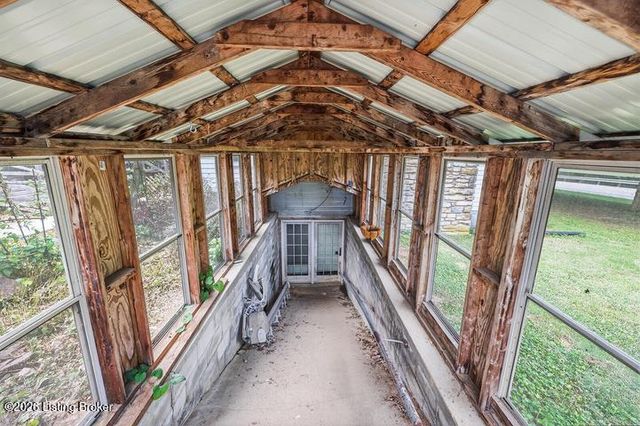 1920 Glensboro Rd, Lawrenceburg, KY 40342