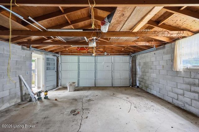 1920 Glensboro Rd, Lawrenceburg, KY 40342