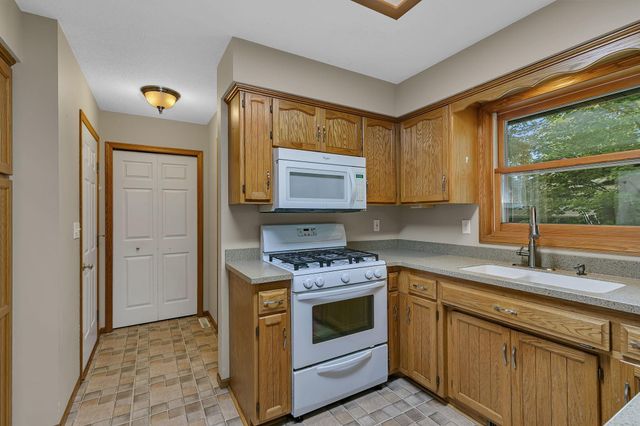 1812 Haller Way, Saint Cloud, MN 56301