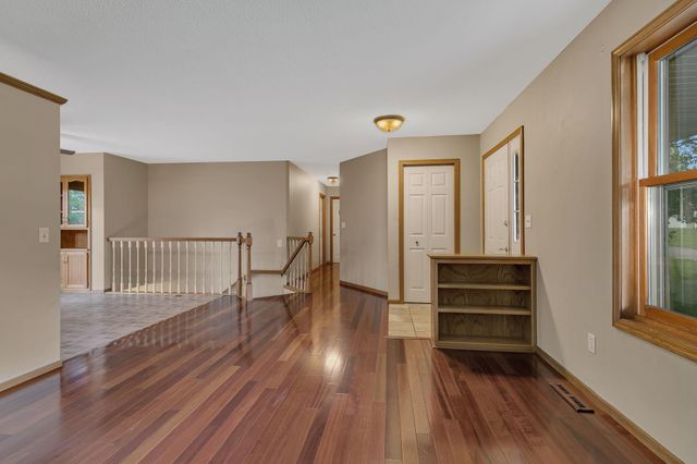1812 Haller Way, Saint Cloud, MN 56301