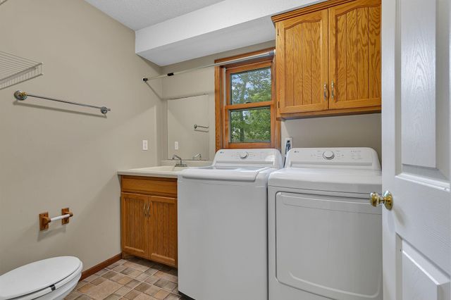 1812 Haller Way, Saint Cloud, MN 56301
