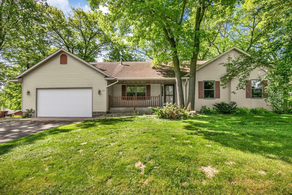 1812 Haller Way, Saint Cloud, MN 56301