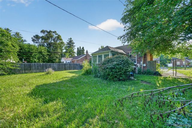 20201 Lesure Street, Detroit, MI 48235