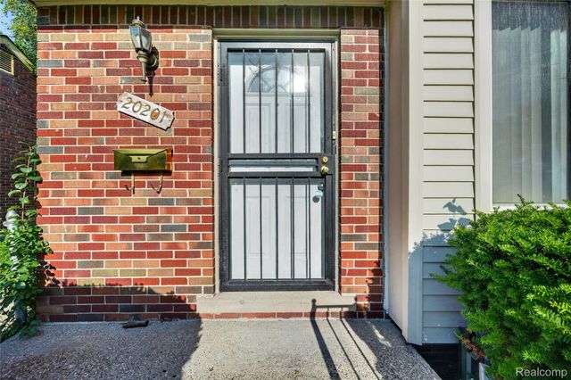 20201 Lesure Street, Detroit, MI 48235