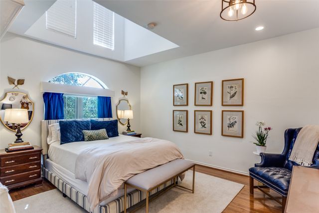4312 Bellaire Drive S 204, Fort Worth, TX 76109