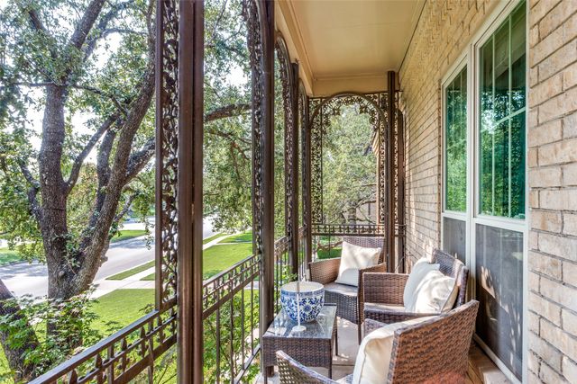 4312 Bellaire Drive S 204, Fort Worth, TX 76109