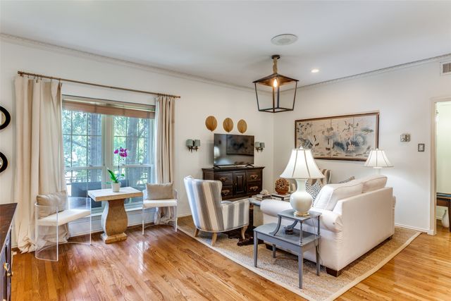 4312 Bellaire Drive S 204, Fort Worth, TX 76109