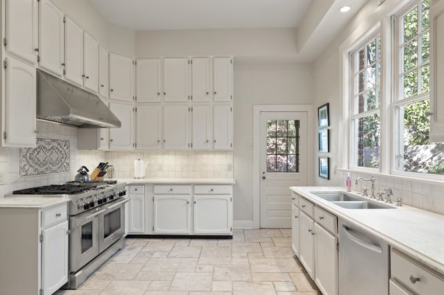 2962 MIDLAND AVE, Memphis, TN 38111