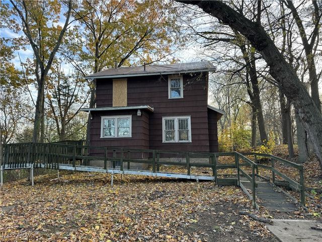 1525 14th Street NE, Canton, OH 44705