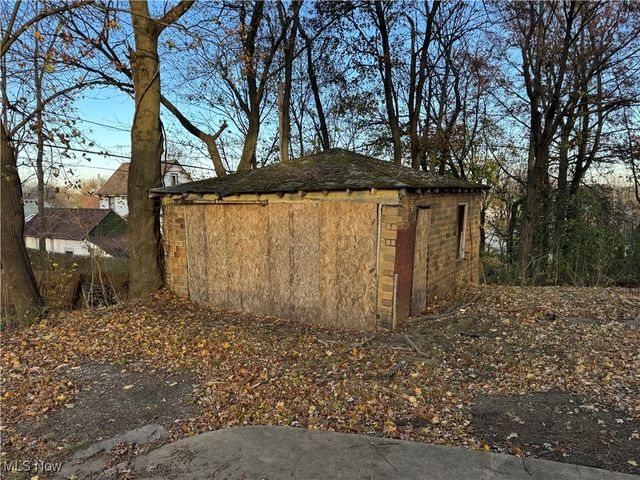 1525 14th Street NE, Canton, OH 44705