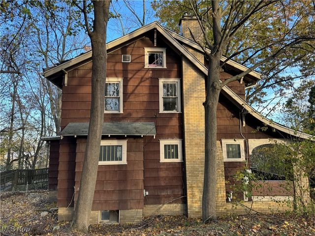 1525 14th Street NE, Canton, OH 44705