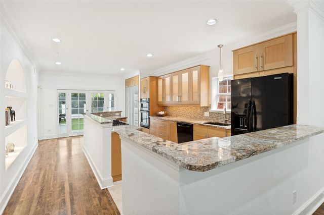6166 Goliad Avenue, Dallas, TX 75214