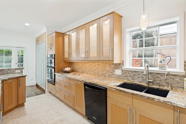 6166 Goliad Avenue, Dallas, TX 75214