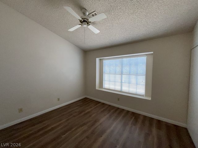 3927 Broken Oak Lane, North Las Vegas, NV 89032