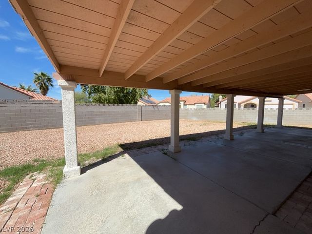3927 Broken Oak Lane, North Las Vegas, NV 89032