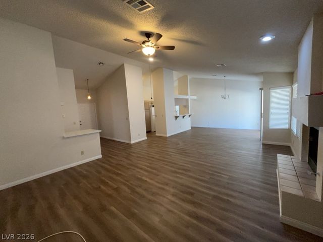 3927 Broken Oak Lane, North Las Vegas, NV 89032