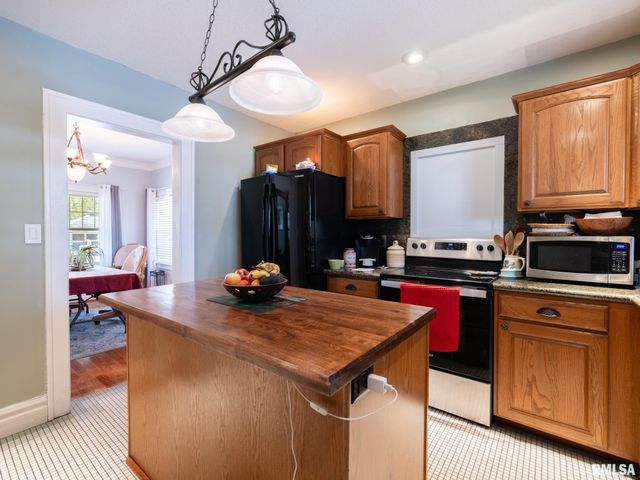 1404 N AMBER Place, Peoria, IL 61606