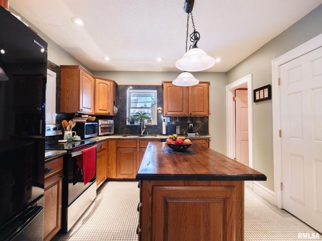 1404 N AMBER Place, Peoria, IL 61606