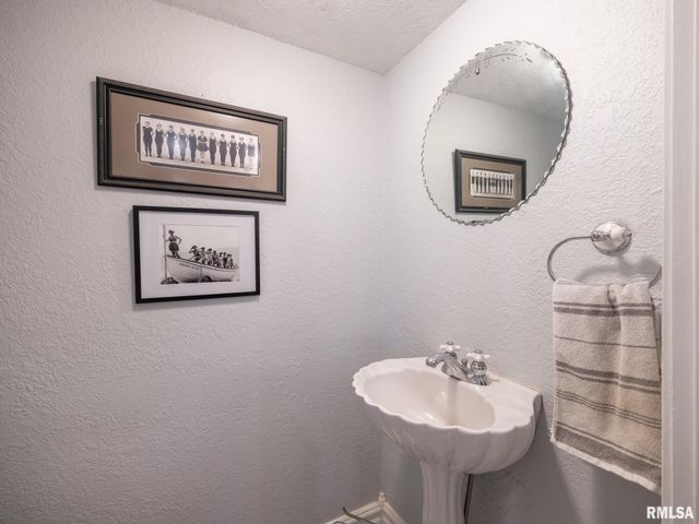 1404 N AMBER Place, Peoria, IL 61606