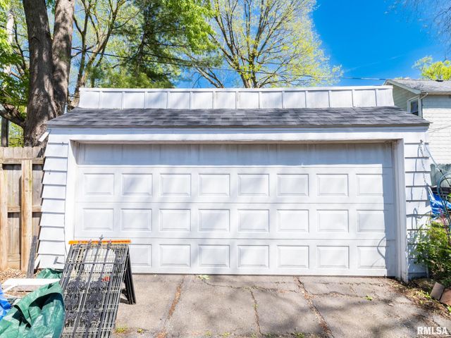 1404 N AMBER Place, Peoria, IL 61606