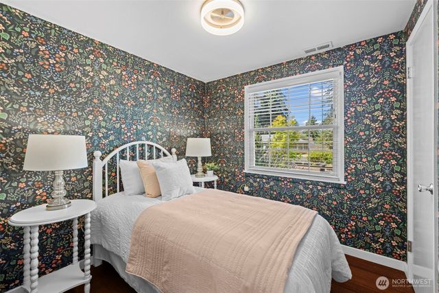 18218 Palatine Avenue N, Shoreline, WA 98133
