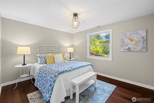 18218 Palatine Avenue N, Shoreline, WA 98133