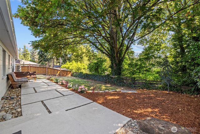 18218 Palatine Avenue N, Shoreline, WA 98133