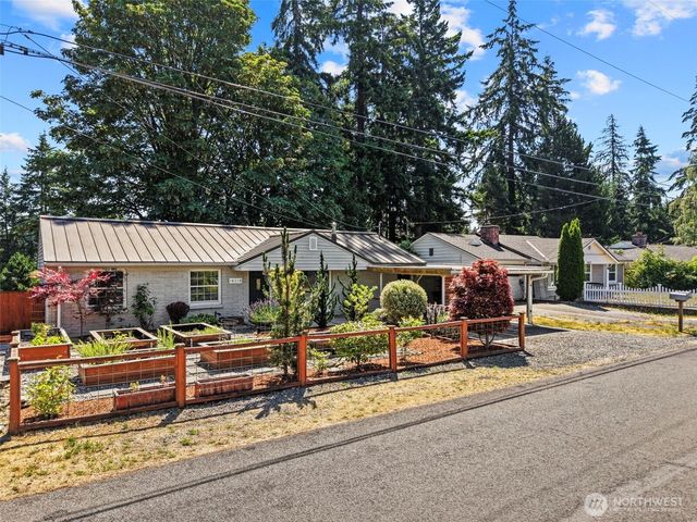 18218 Palatine Avenue N, Shoreline, WA 98133