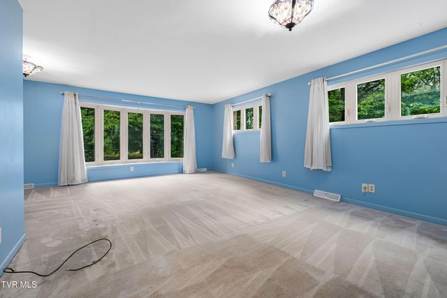 1309 Rocky Hollow Road, Jonesborough, TN 37659