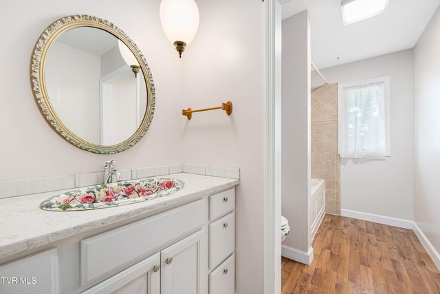 1309 Rocky Hollow Road, Jonesborough, TN 37659