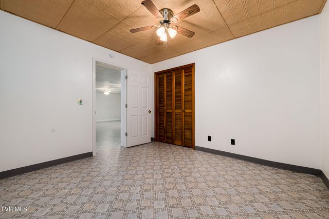 1309 Rocky Hollow Road, Jonesborough, TN 37659