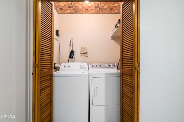 1309 Rocky Hollow Road, Jonesborough, TN 37659