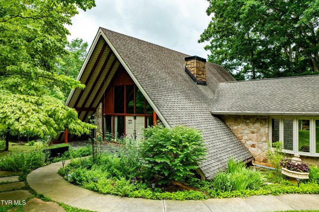 1309 Rocky Hollow Road, Jonesborough, TN 37659